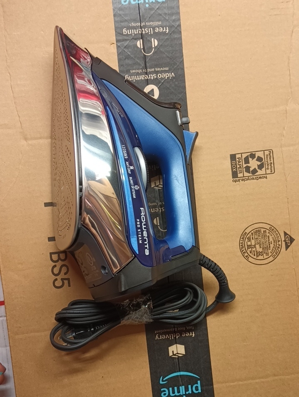 #.   Like New Rowenta Pro Steam Iron.